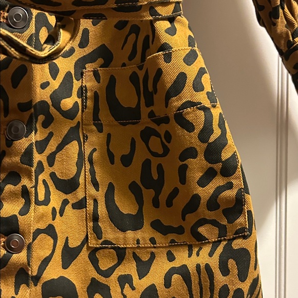 Future Collective Animal Print button Up Dress - Size 4, NWOT - Picture 4 of 7